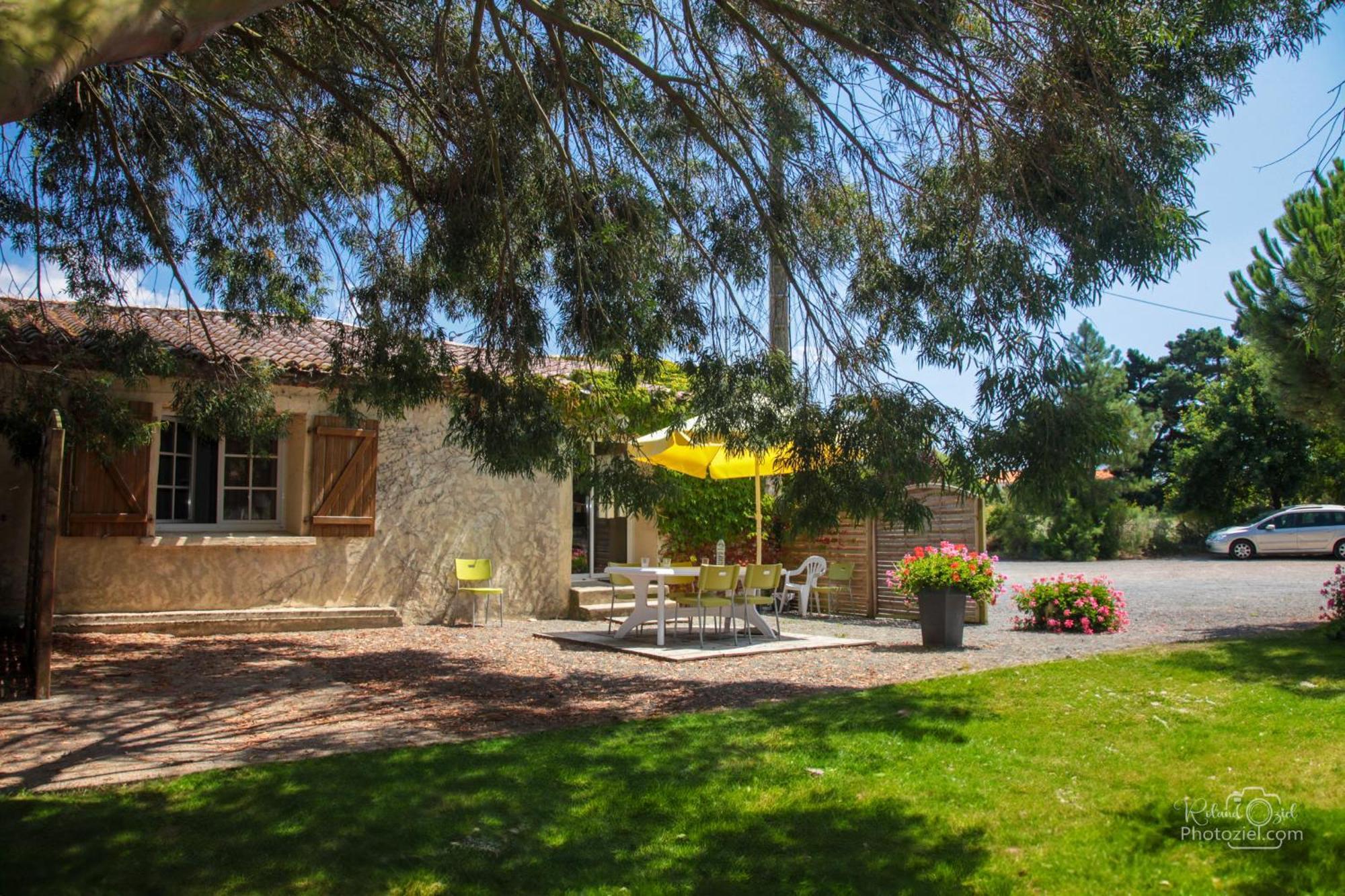 Вилла Domaine Les Rousselieres Олон-сюр-Мер Экстерьер фото